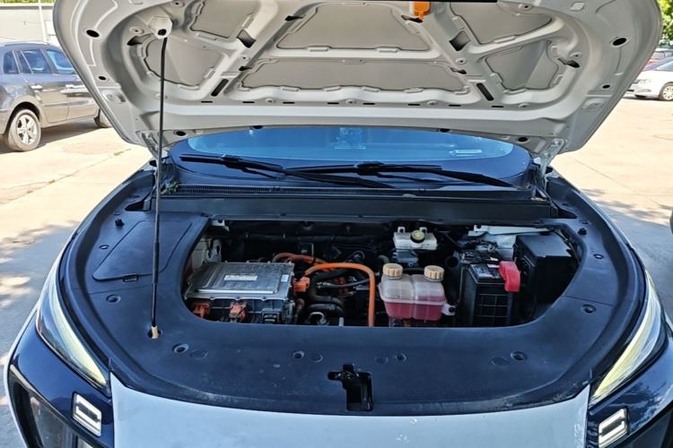 Used FORTHING Friday 2023 430 Elite Engine Bay