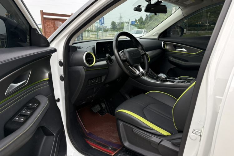 Used FORTHING Friday 2023 430 Elite Interior 2