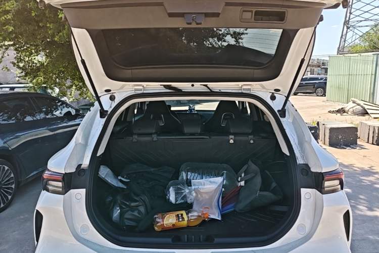 Used FORTHING Friday 2023 430 Elite Trunk