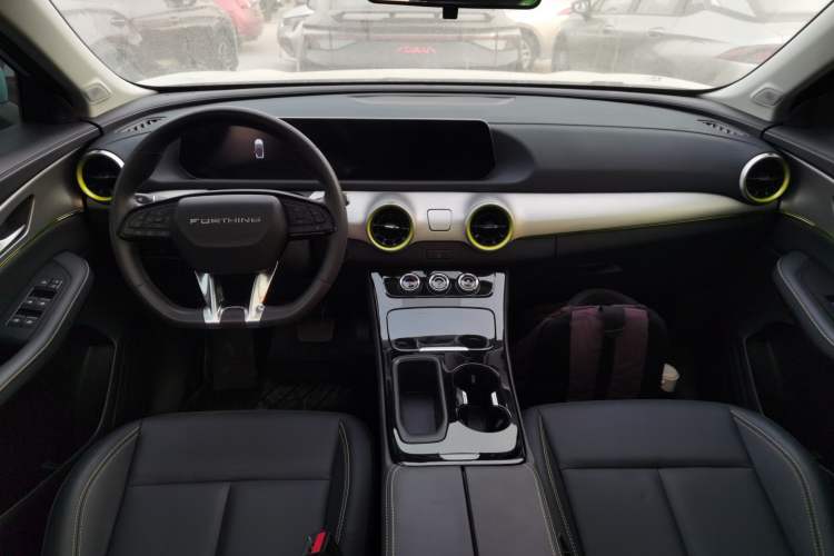 Used FORTHING Friday 2024 410+ Center Console
