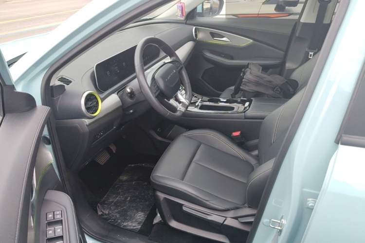 Used FORTHING Friday 2024 410+ Left Front Seat