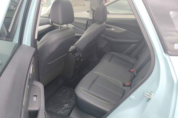 Used FORTHING Friday 2024 410+ Left Rear Seat
