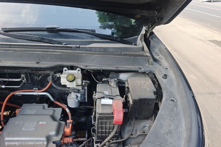 Used FORTHING Friday 2024 410+ Engine Bay Left