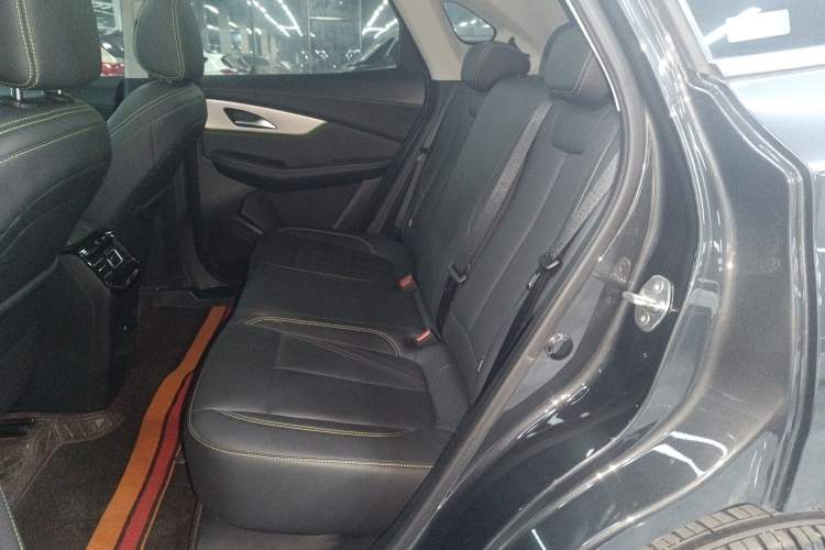 Used FORTHING Friday 2024 410 Performance Edition Interior 4
