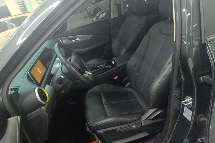 Used FORTHING Friday 2024 410 Performance Edition Left Front Seat