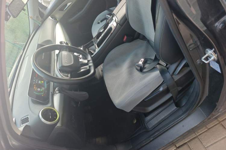 Used FORTHING Friday 2024 410+ Left Front Seat
