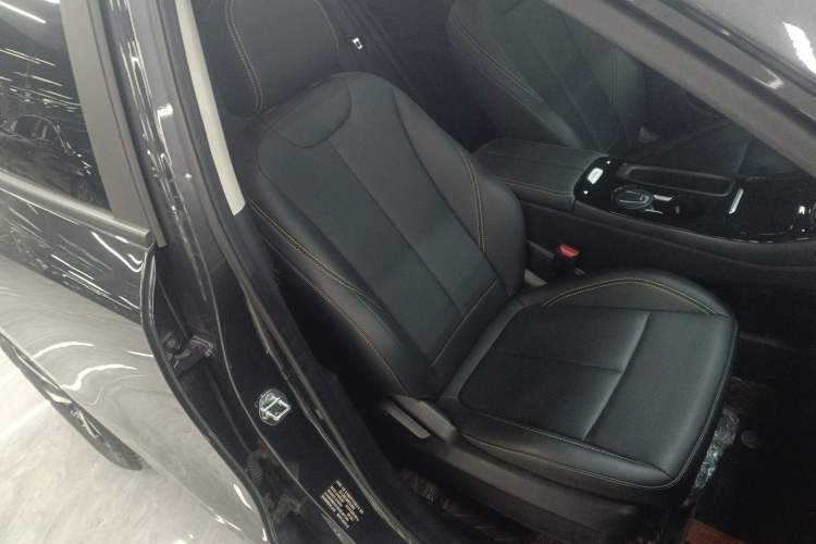 Used FORTHING Friday 2024 410 Performance Edition Right Front Seat