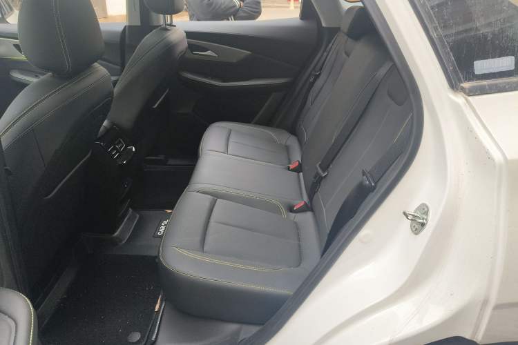 Used FORTHING Friday 2024 410 Performance Edition Left Rear Seat