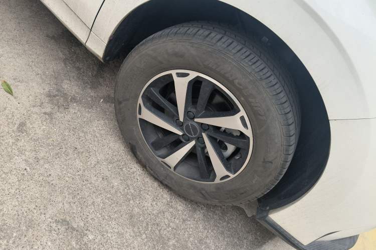 Used FORTHING Friday 2024 410 Performance Edition Right Front Wheel Hub