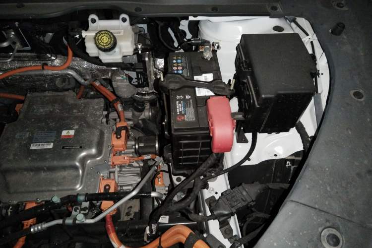 Used FORTHING Friday 2024 410 Performance Version Plus Engine Bay Left