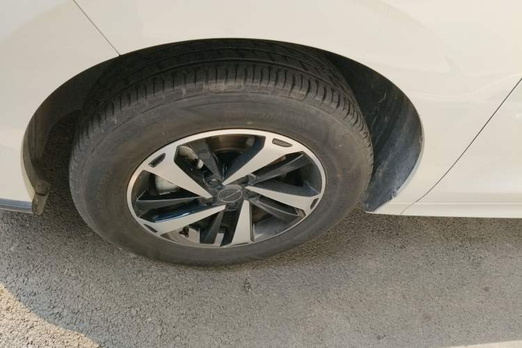 Used FORTHING Friday 2024 410 Performance Edition Exterior 3