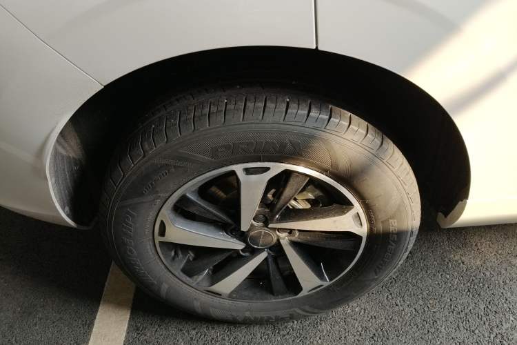 Used FORTHING Friday 2024 410 Performance Edition Exterior 4