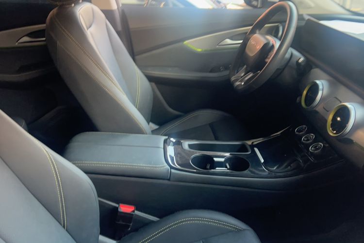 Used FORTHING Friday 2024 410 Performance Edition Interior 2