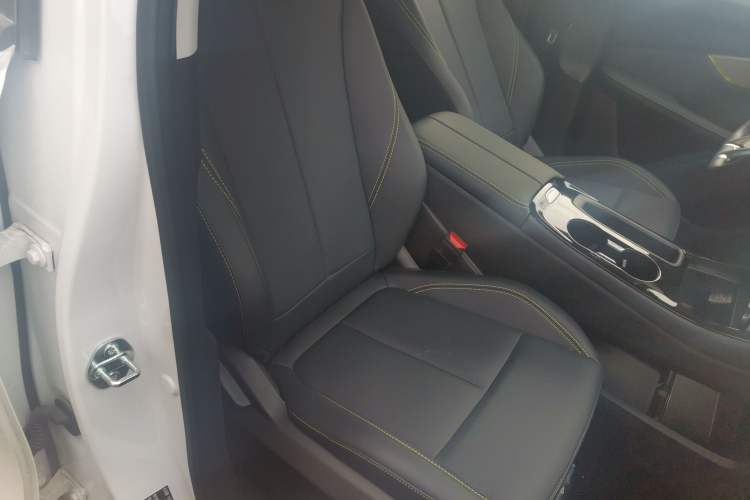 Used FORTHING Friday 2024 410+ Right Front Seat