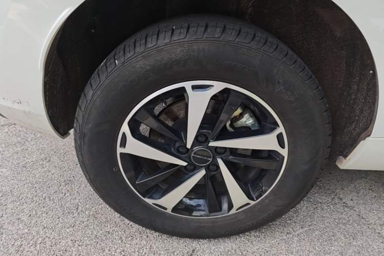 Used FORTHING Friday 2024 410 Performance Edition Right Rear Wheel Hub