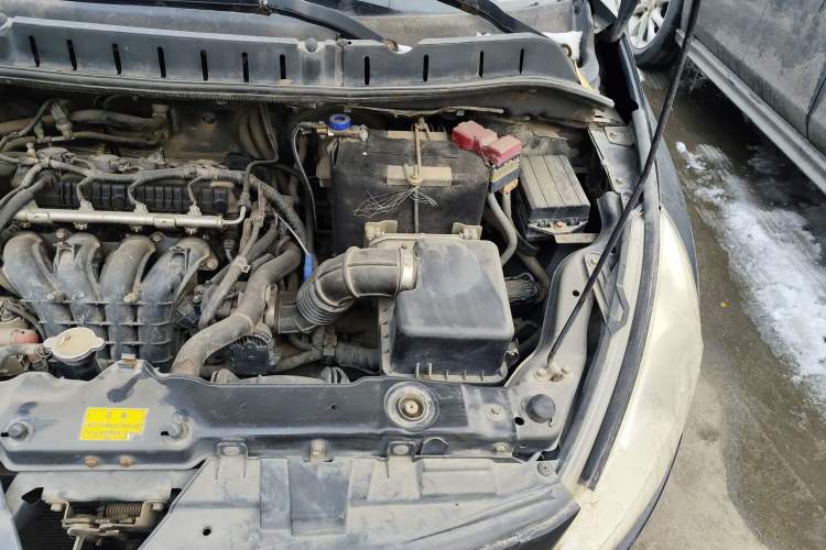 Used FORTHING Joyear 2011 1.5L Manual Luxury Version Engine Bay Left