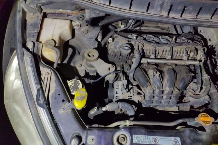 Used FORTHING Joyear 2011 1.5L Manual Comfort Edition Engine Bay Right
