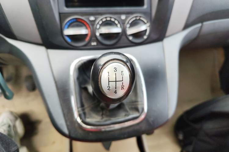 Used FORTHING Joyear 2011 1.5L Manual Luxury Version Gear Lever