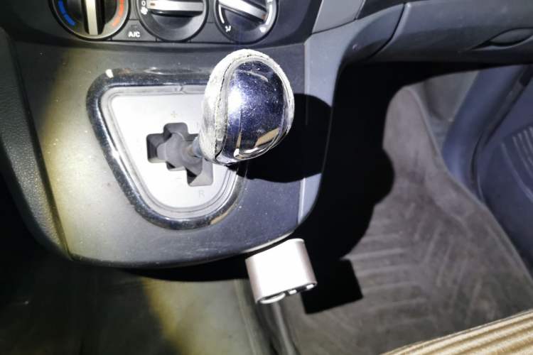 Used FORTHING Joyear 2011 1.5L AMT Luxury Edition Gear Lever