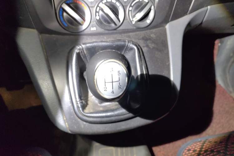 Used FORTHING Joyear 2011 1.5L Manual Comfort Edition Gear Lever