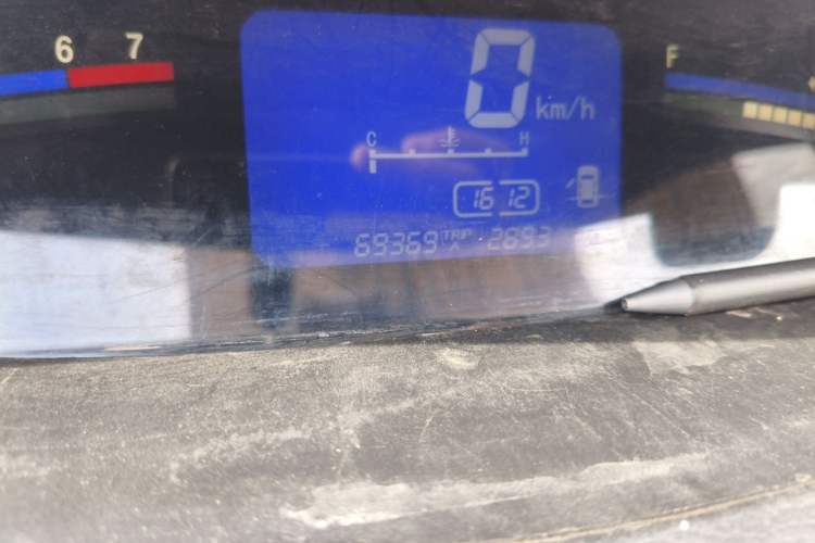Used FORTHING Joyear 2011 LV 1.5L Manual Comfort Model Odometer Close Up