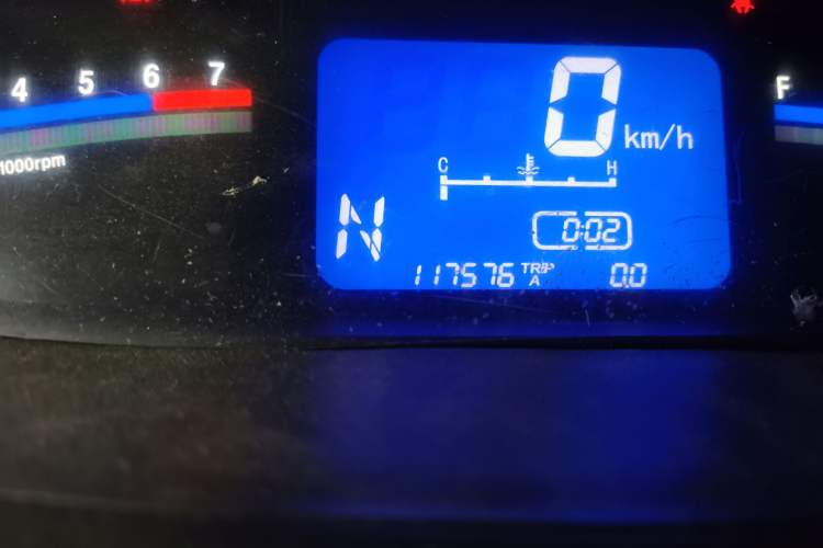 Used FORTHING Joyear 2011 1.5L AMT Luxury Edition Odometer Close Up