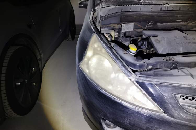 Used FORTHING Joyear 2011 1.5L AMT Luxury Edition Right Front Headlight