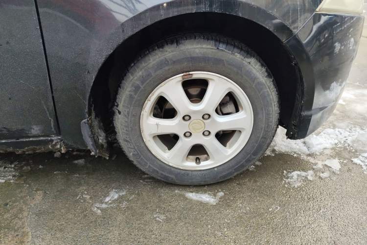 Used FORTHING Joyear 2011 1.5L Manual Luxury Version Right Front Wheel Hub
