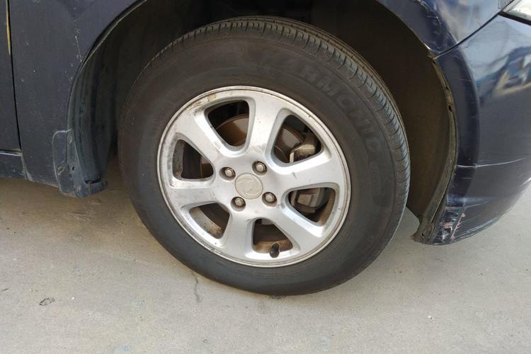 Used FORTHING Joyear 2011 1.5L Manual Luxury Edition Right Front Wheel Hub