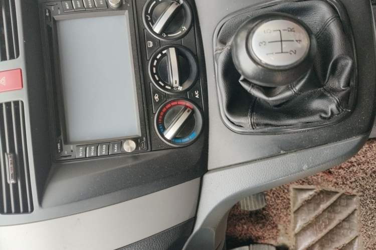 Used FORTHING Joyear 2011 1.5L Manual Luxury Edition Gear Lever