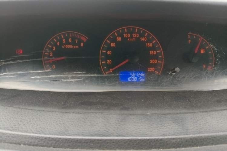 Used FORTHING Joyear 2011 1.5L Manual Luxury Edition Odometer Close Up