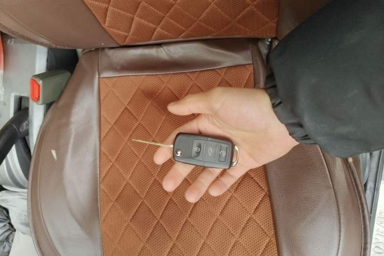 Used FORTHING Joyear 2011 1.5L Manual Luxury Edition Vehicle Key