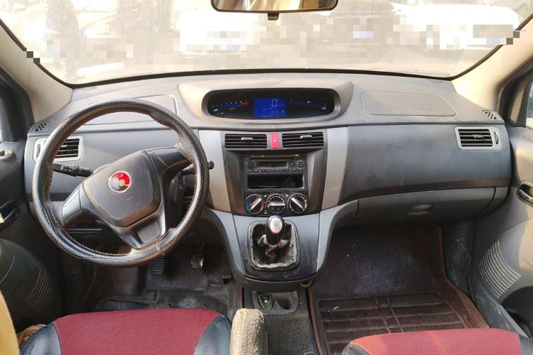 Used FORTHING Joyear 2011 LV 1.5L Manual Comfort Model Center Console