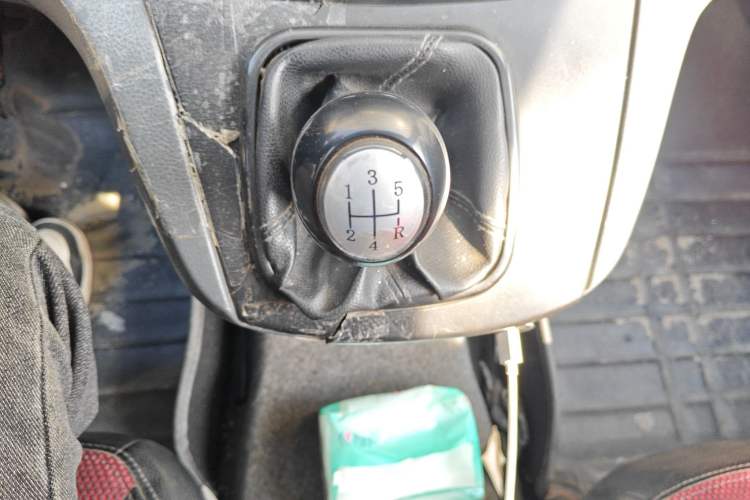 Used FORTHING Joyear 2011 LV 1.5L Manual Luxury Model Gear Lever
