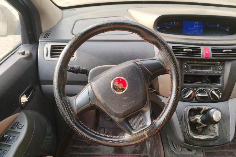 Used FORTHING Joyear 2011 LV 1.5L Manual Comfort Model Steering Wheel