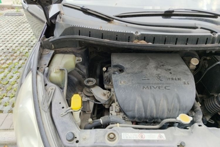 Used FORTHING Joyear 2011 1.5L Manual Luxury Edition Engine Bay Right