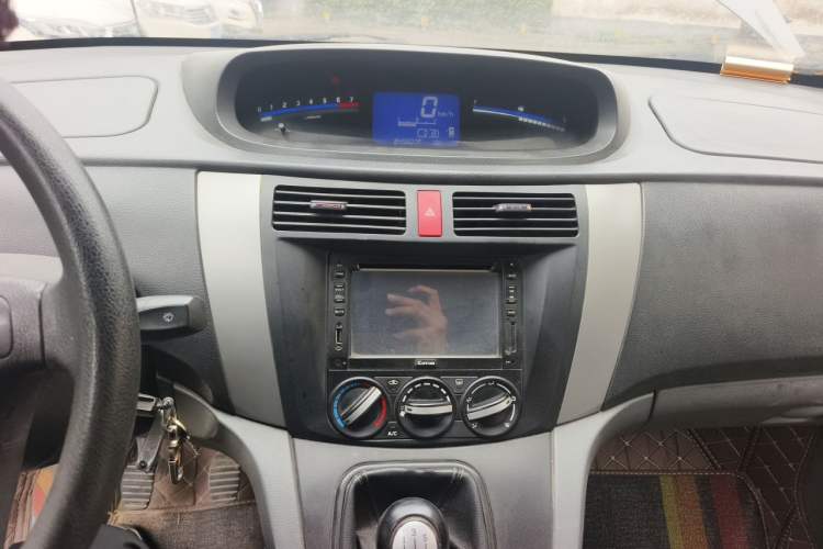 Used FORTHING Joyear 2011 LV 1.5L Manual Luxury Model Audio And AC Panel