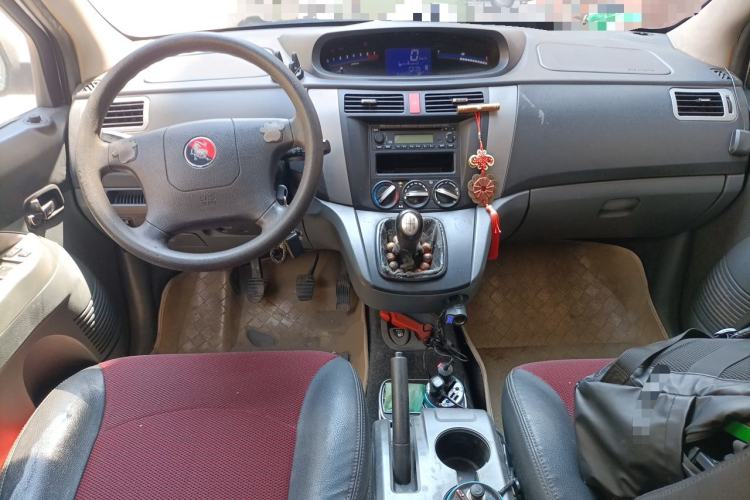 Used FORTHING Joyear 2011 LV 1.5L Manual Luxury Model Center Console