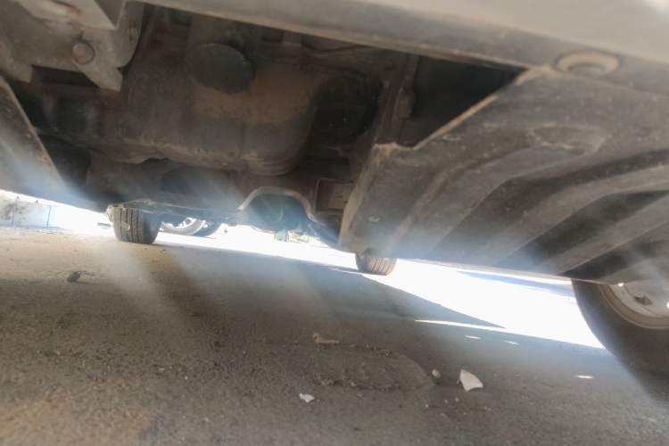 Used FORTHING Joyear 2011 LV 1.5L AMT Luxury Model Chassis Front