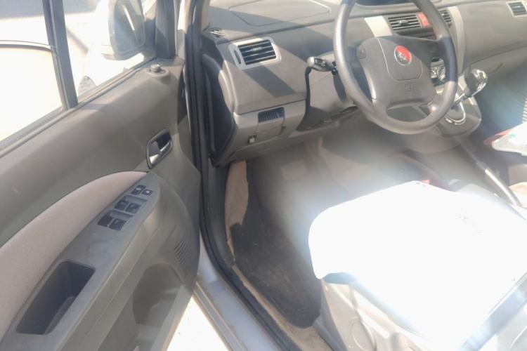 Used FORTHING Joyear 2011 LV 1.5L AMT Luxury Model Driver Seat