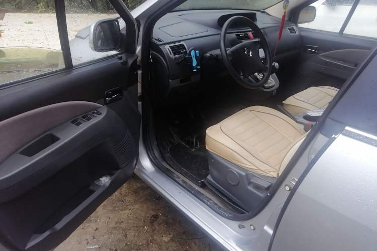 Used FORTHING Joyear 2011 1.5L Manual Luxury Edition Driver Seat