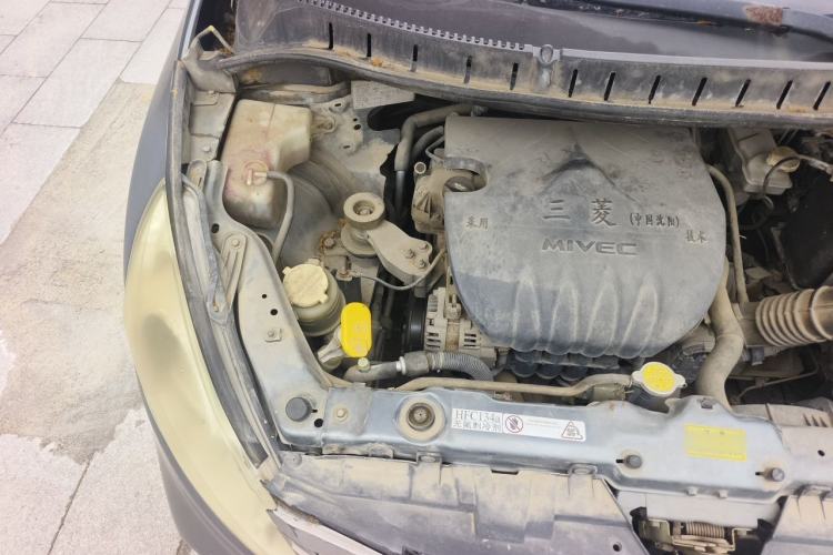 Used FORTHING Joyear 2011 LV 1.5L Manual Luxury Model Engine Bay Right
