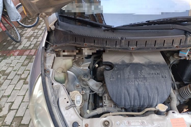 Used FORTHING Joyear 2011 LV 1.5L Manual Luxury Model Engine Bay Right