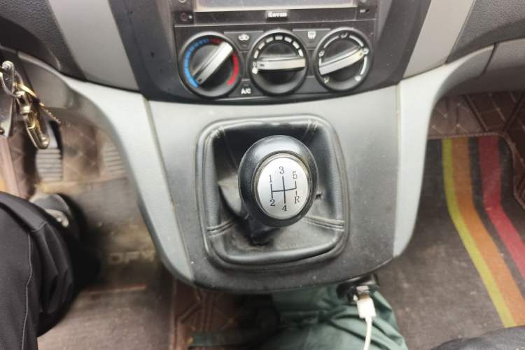 Used FORTHING Joyear 2011 LV 1.5L Manual Luxury Model Gear Lever