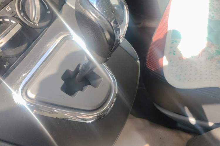 Used FORTHING Joyear 2011 LV 1.5L AMT Luxury Model Gear Lever