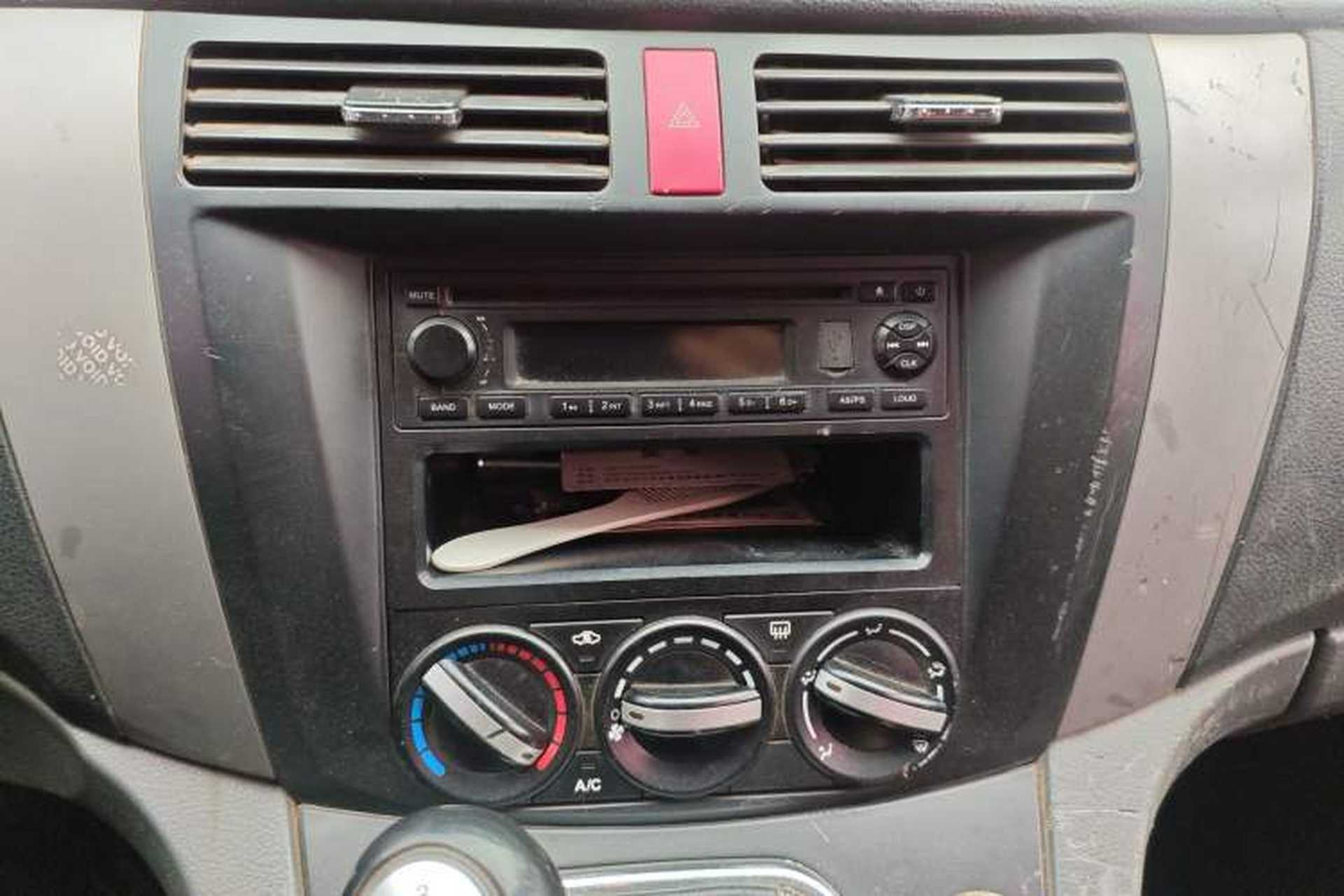 Used FORTHING Joyear 2011 LV 1.5L Manual Luxury Model Audio And AC Panel
