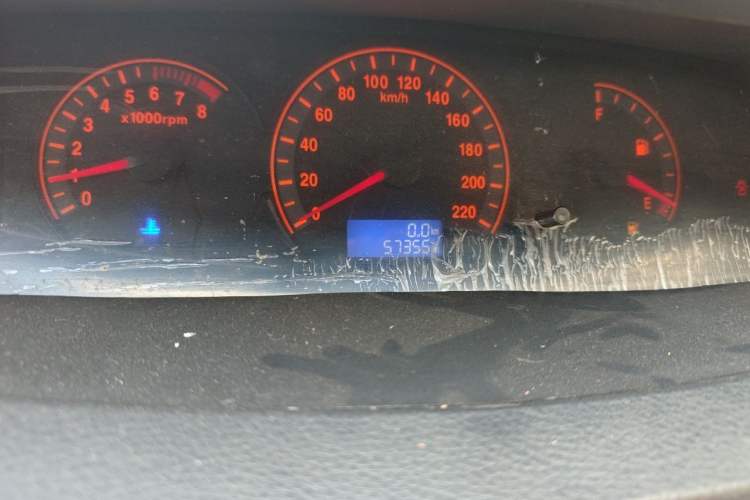 Used FORTHING Joyear 2011 1.5L Manual Standard Edition Odometer Close Up