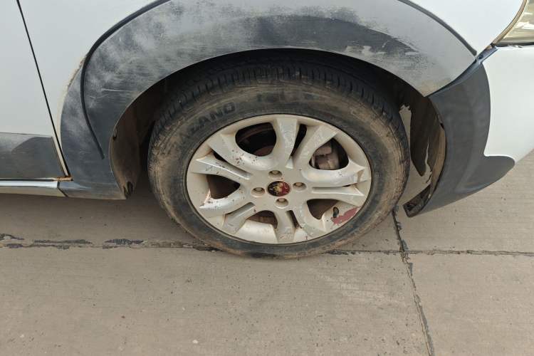 Used FORTHING Joyear 2011 LV 1.5L Manual Luxury Model Right Front Wheel Hub