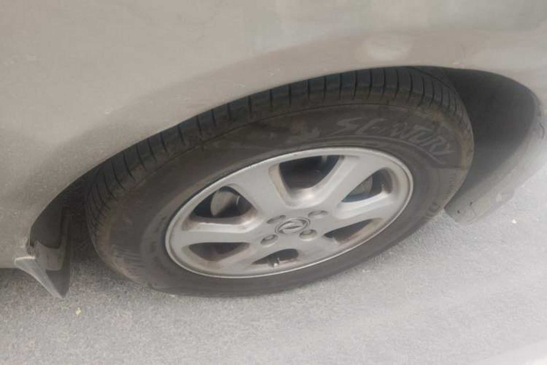 Used FORTHING Joyear 2011 1.5L AMT Luxury Version Right Front Wheel Hub