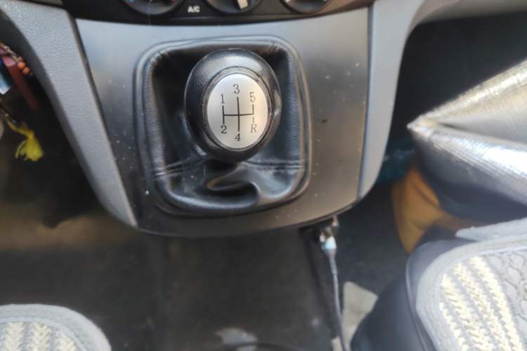Used FORTHING Joyear 2012 XL 1.5L Manual Comfort Model Gear Lever